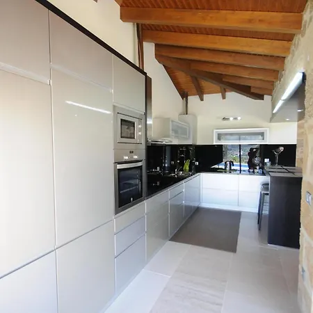 Mit Kamin Und Panoramablick Barcelos